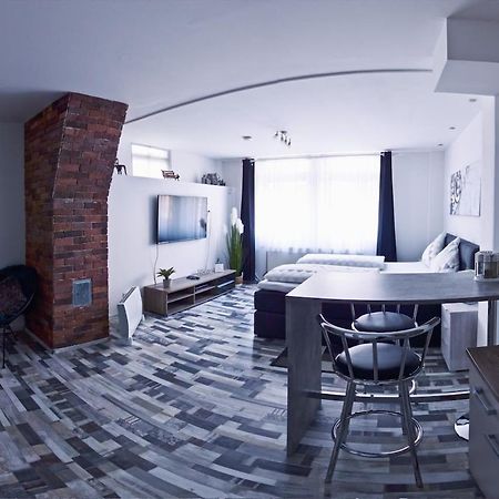Moderne Wohnung Schwarzwald - In Bester Lage Direkt Am Fluss Bad Wildbad Exterior foto